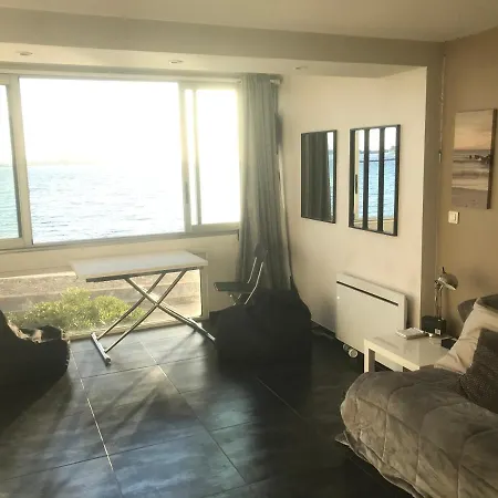 T2 Les Pieds Dans L Eau Vue Mer